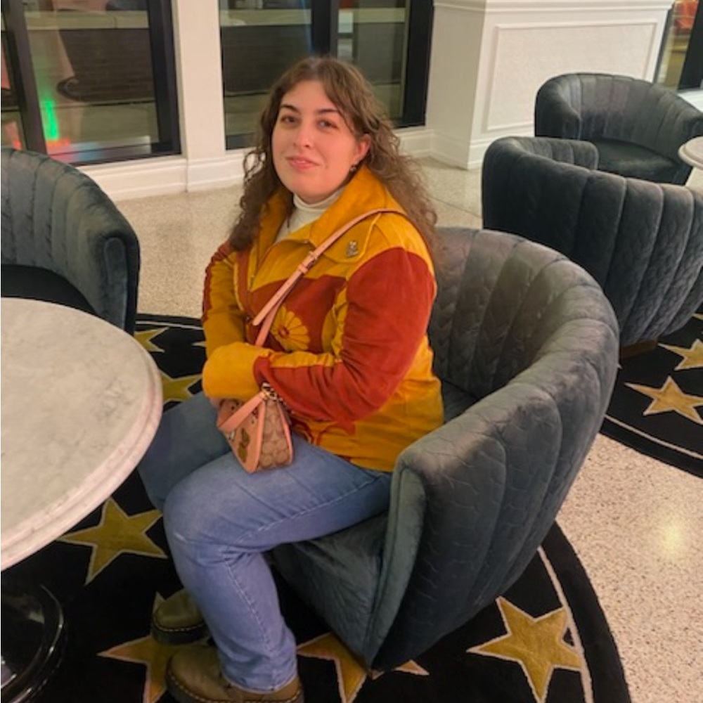 Meet your Posher, Isabella